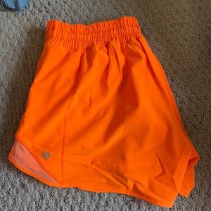Lululemon Hotty Hot Shorts 4”